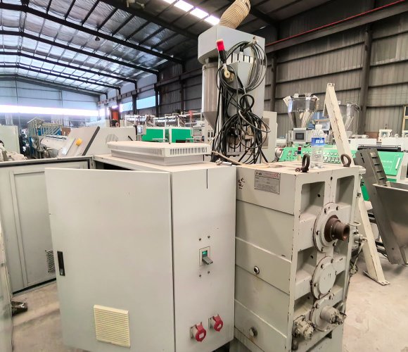 آلة بثق الأنابيب ثلاثية الطبقات HDPE المستعملة (ABA، 110-315 مم)